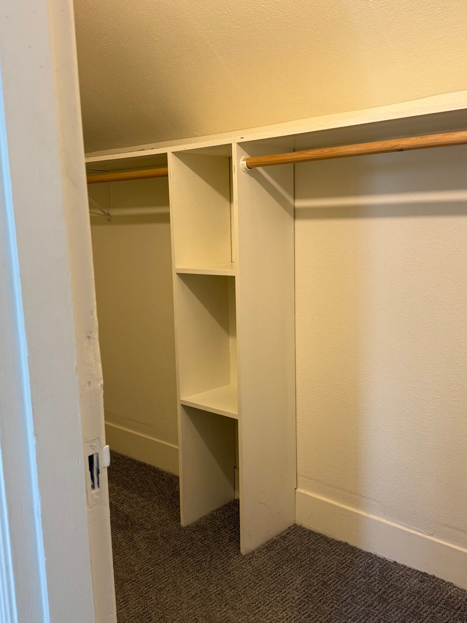 Building Photo - 1422 SE 34th Ave