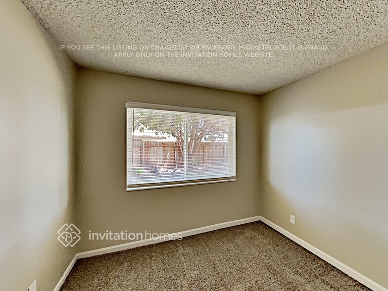 Building Photo - 2501 Cordova Ln