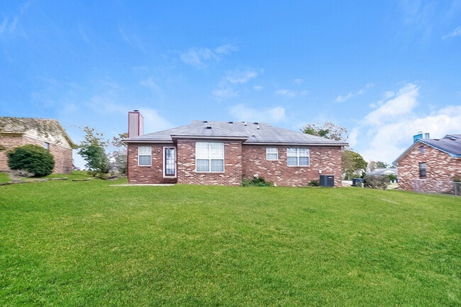 Building Photo - 2848 Pepperdine Dr