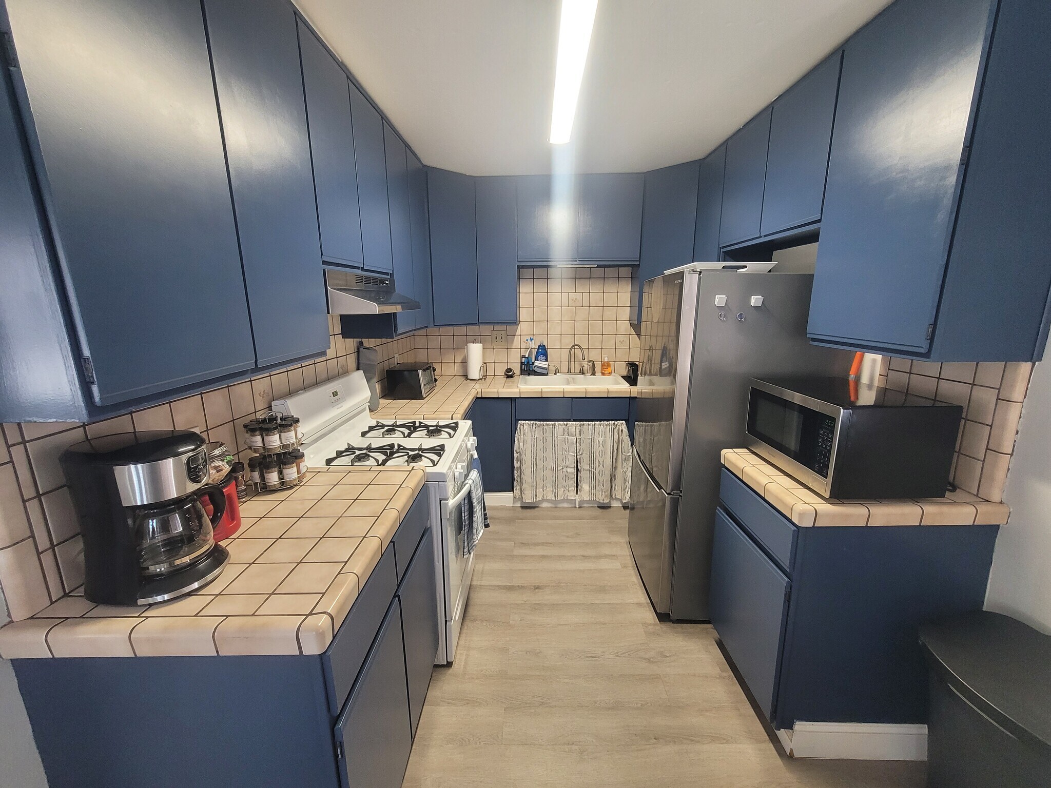 Building Photo - 4328 E Myrtle St