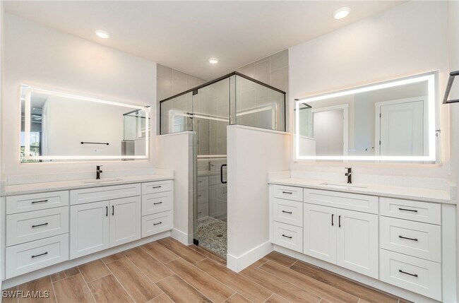Building Photo - 534 NW 18th Pl
