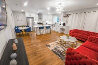 Building Photo - 1063-67 Gillespie Dr