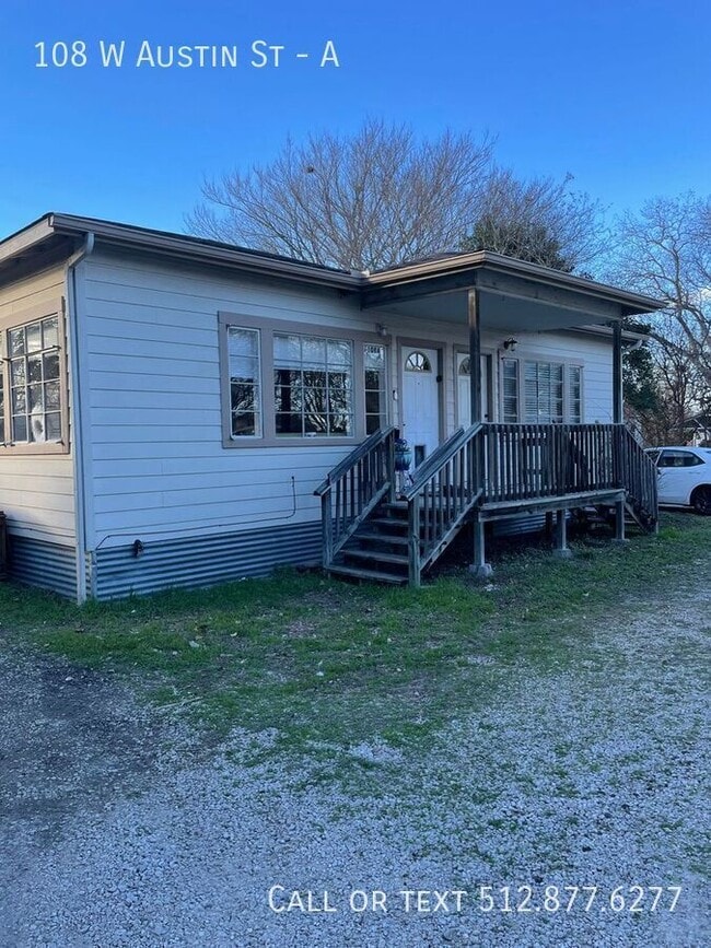 Building Photo - 108 Austin St