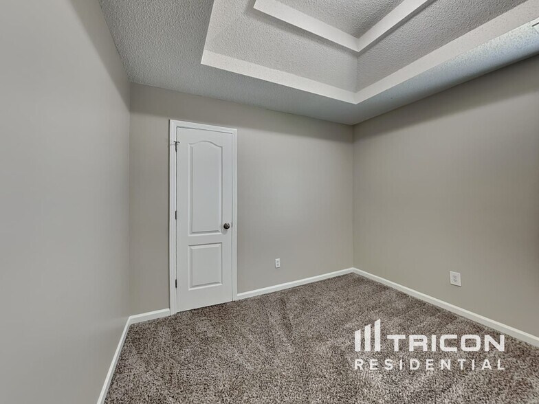 Building Photo - 1806 Dalton Way