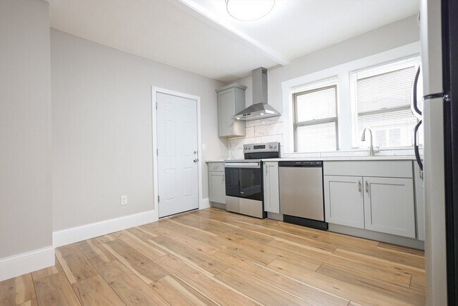 Building Photo - 31 Graham St