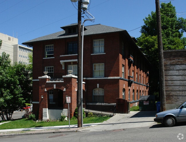 Primary Photo - Alexandria Apartments