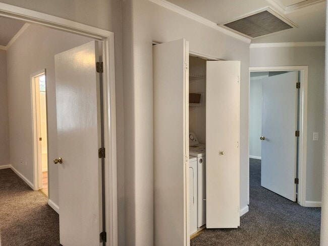 Building Photo - Patio Home For Rent in Winhaven Gardens