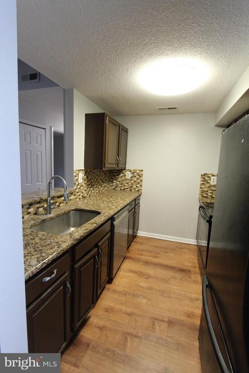 Building Photo - 2202 Aspen Dr