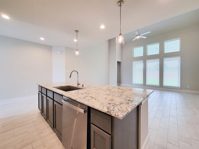 Building Photo - 23622 Iris Field Ct