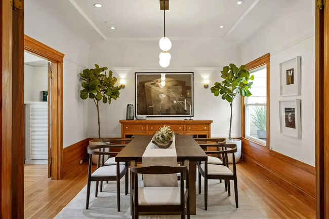 Building Photo - 1258 Chestnut St