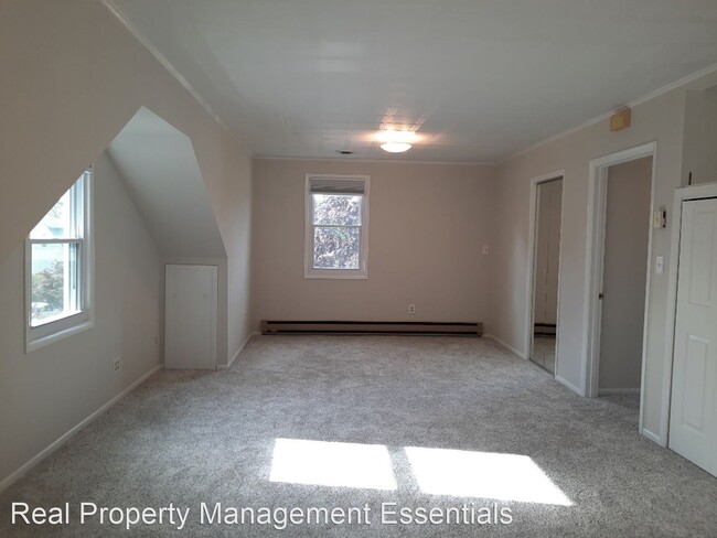 Building Photo - 3 br, 3.5 bath House - 115 Oakway Road