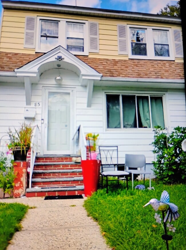 Building Photo - 83 Shepard Ave