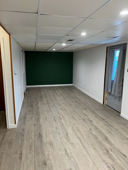 Large egressed basement (can be used as separate bedroom or living space!) - 221 17th Ave N
