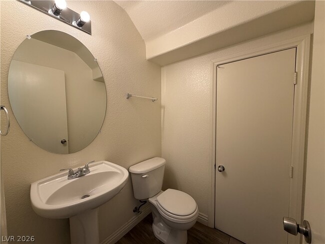 Building Photo - 10381 Coyote Cub Ave