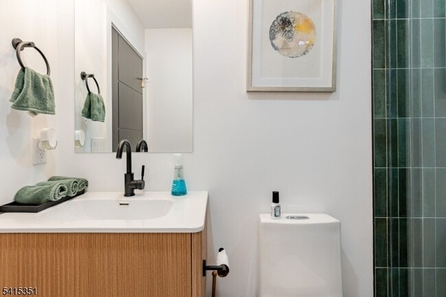 Building Photo - 301 Kingsland Rd