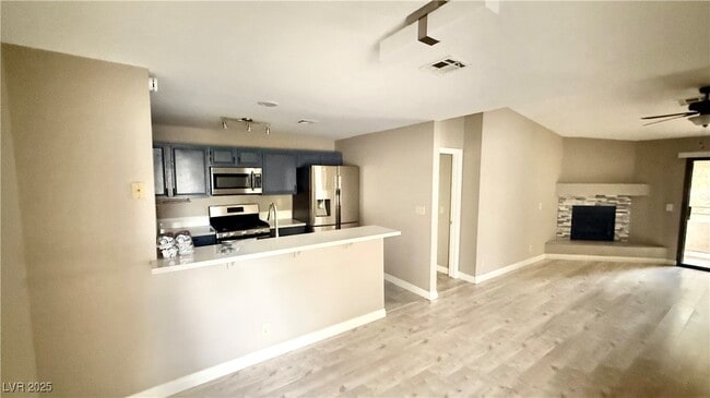 Building Photo - 2633 S Durango Dr