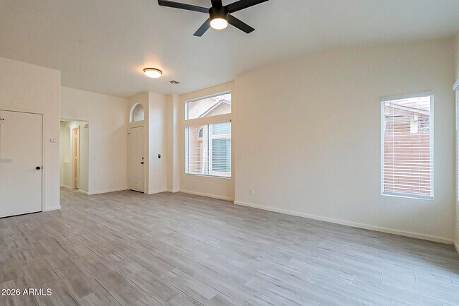 Building Photo - 6610 E University Dr
