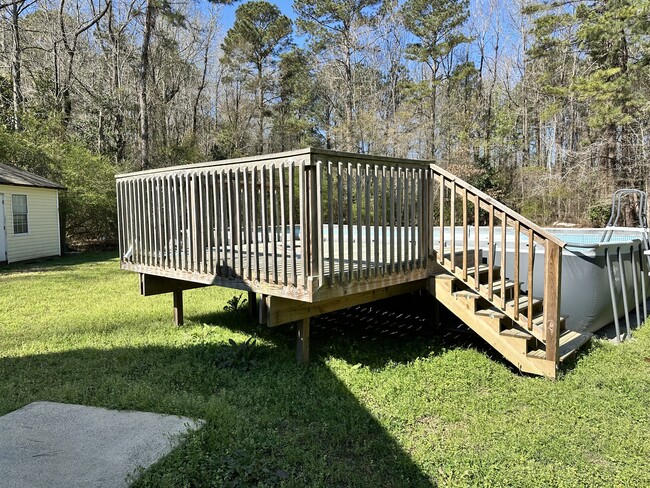 Building Photo - 103 Meadowview Rd