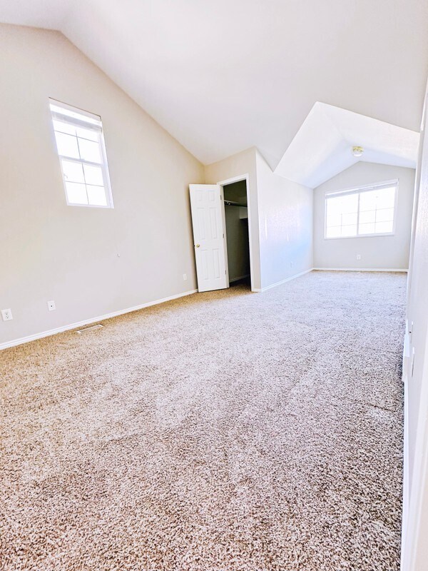 Building Photo - 14131 S Senior Band Rd