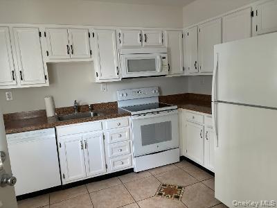 Building Photo - 353 Woodbridge Dr