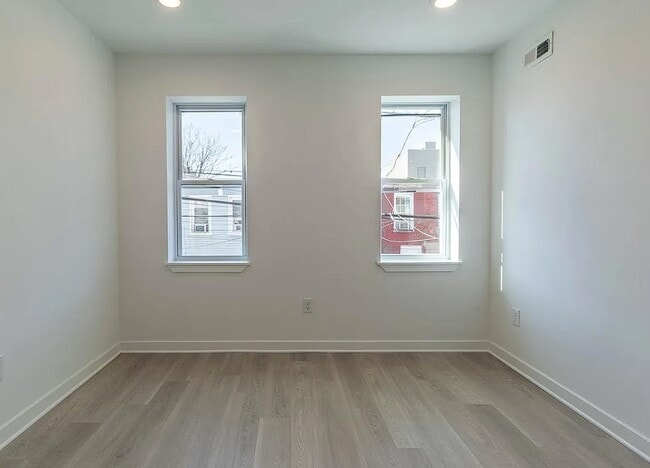 Building Photo - 2531 N Lee St