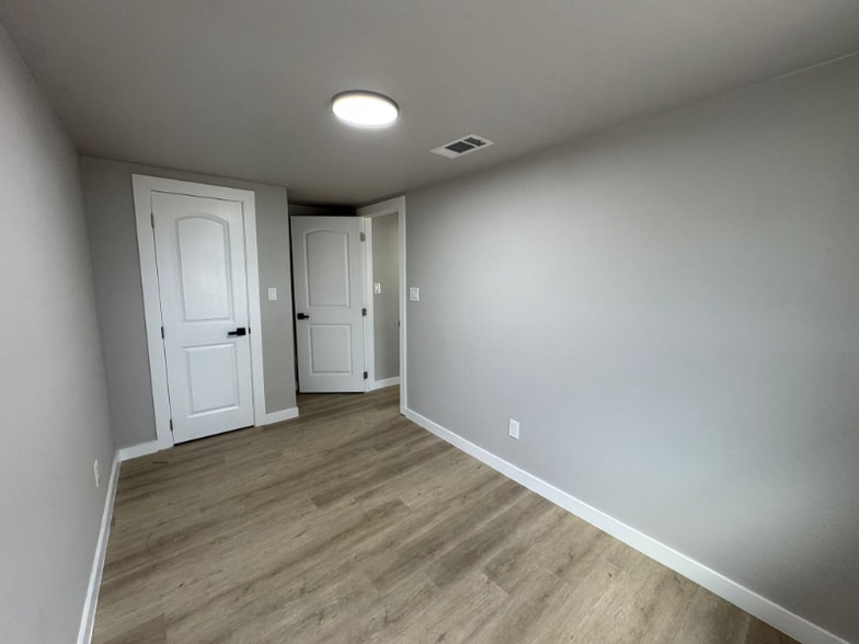 Building Photo - 3919 Elysian St