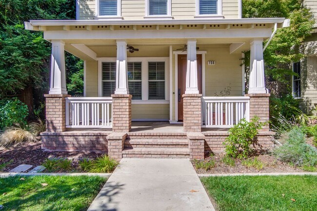 Building Photo - Gorgeous Morgan Park Refreshed for Immediate Move-In! Must see!