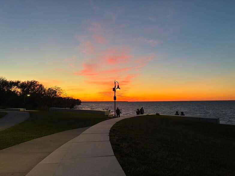 Apartment is close to parks, restaurants, grocery, shopping, and entertainment - 18243 Sloane Ave