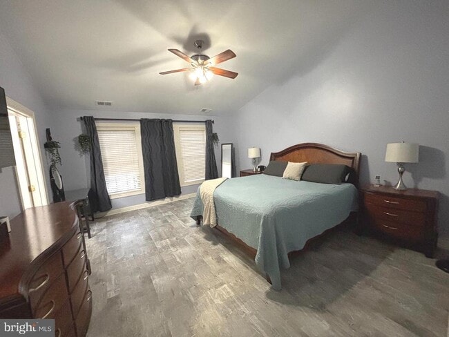 Building Photo - 3120 King Ln