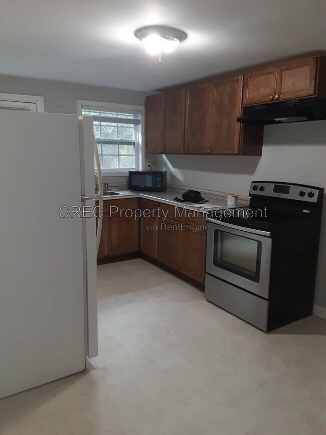 Building Photo - 1519 Balsam St