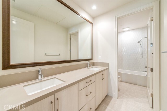 Building Photo - 111 Winnett