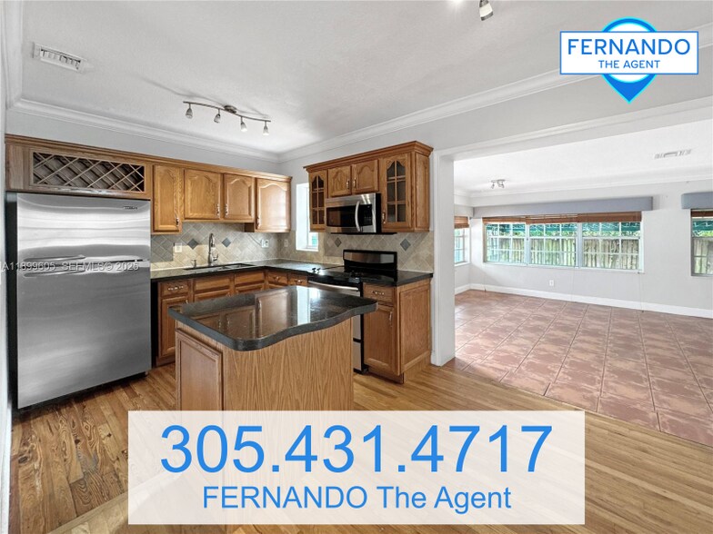 Building Photo - 5760 SW 10th St