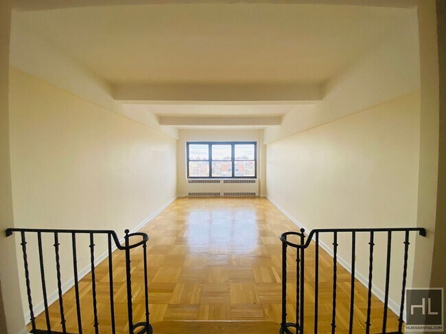 Building Photo - GRAND CONCOURSE