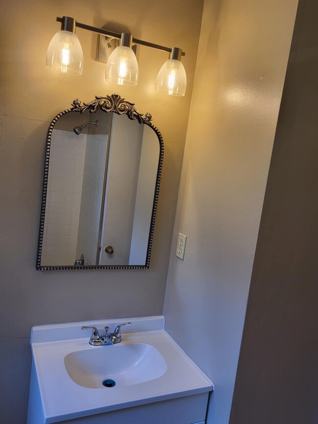Building Photo - 4136 Raintree Cove