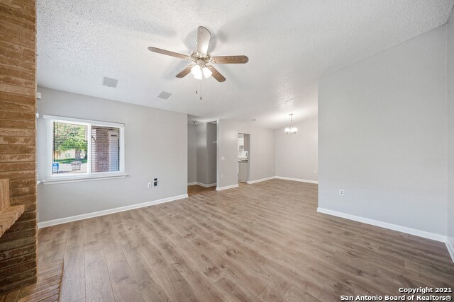 Building Photo - 8032 Laurel Bend