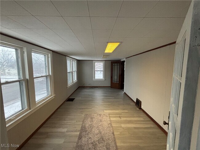 Building Photo - 408 S Arch Ave