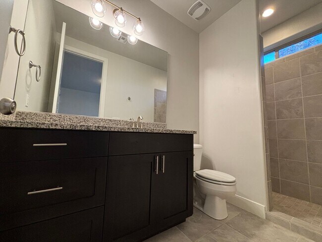 Building Photo - SPACIOUS SINGLE LEVEL HOME IN WASHINGTON FIELDS FOR RENT!