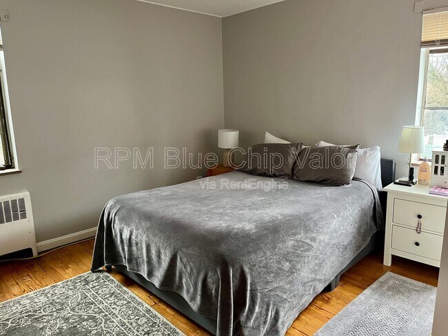 Building Photo - 3522 Pembroke Ave