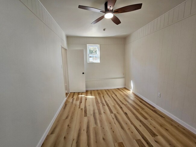 Building Photo - Newly updated 2 bedroom 1 bath apartment f...
