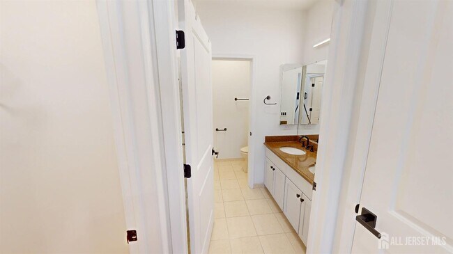 Building Photo - 6406 Fernandez Ct