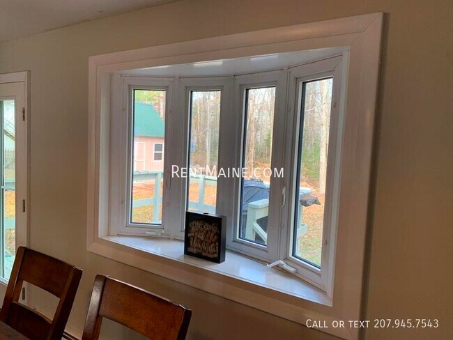 Building Photo - 5 Spencer St