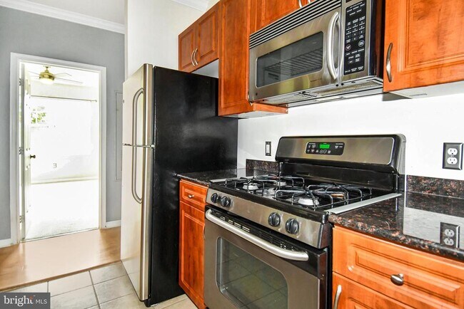 Building Photo - 12108 Garden Grove Cir