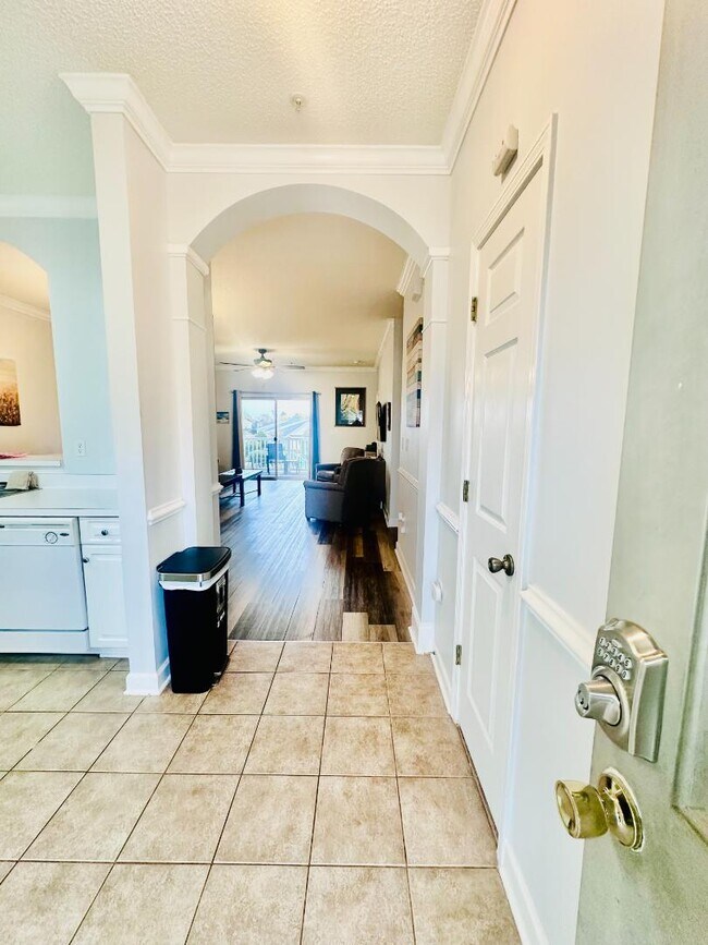 Building Photo - 505 Wickham Dr