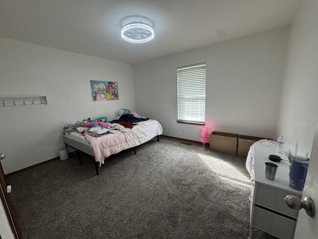 Building Photo - 1209 N Ironwood Pl