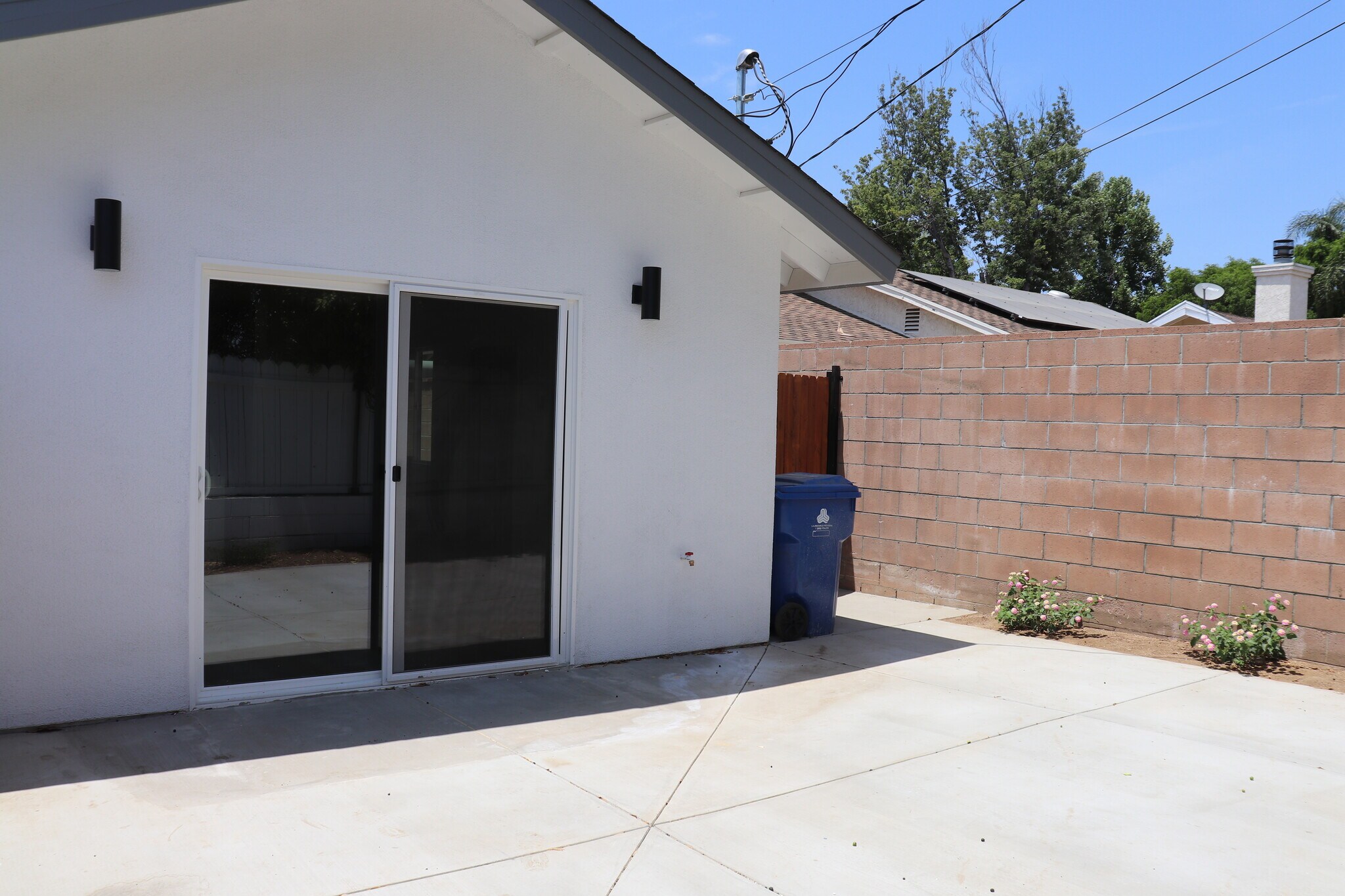 Building Photo - 9500 Penfield Ave