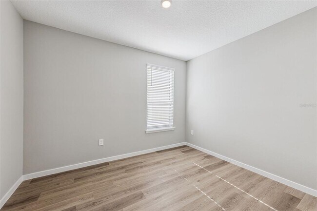 Building Photo - 2316 E Concord St