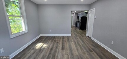 Building Photo - 405 34th St SE