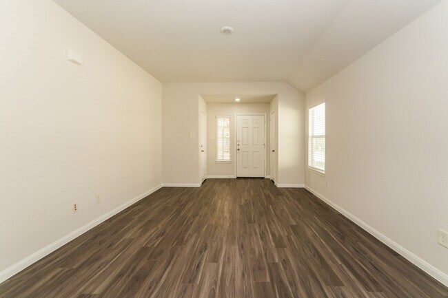 Building Photo - 5566 Latta Plantation Dr