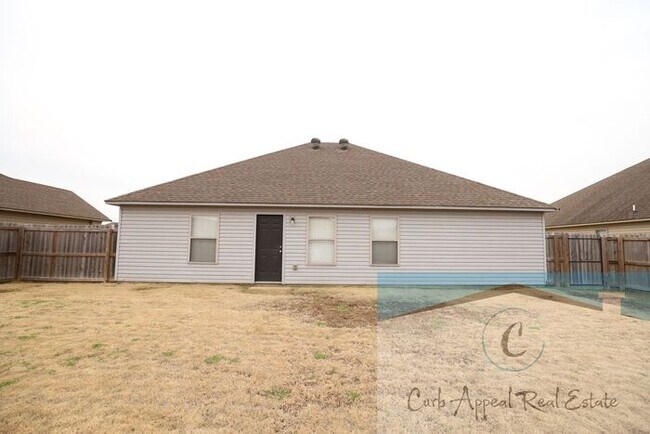 Building Photo - Beautiful 3 bed / 2 bath home with fenced back yard - Nettleton!!