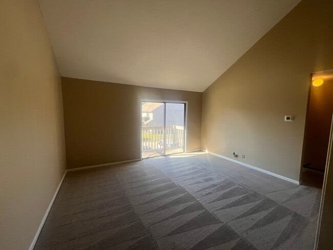 Building Photo - 105 Horizon River Dr